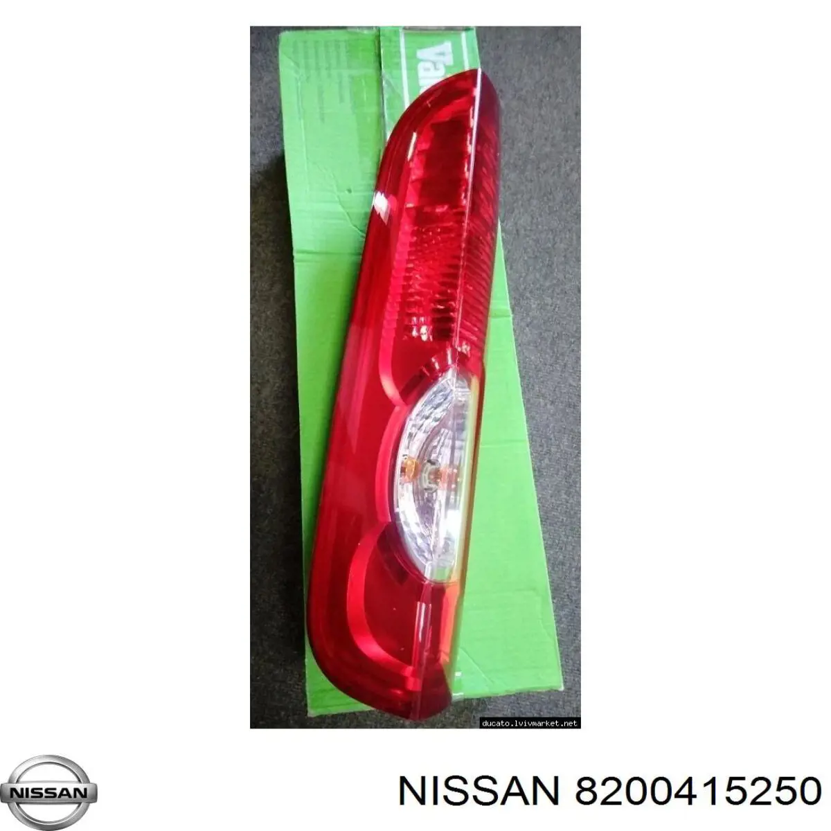 Фонарь задний левый 8200415250 Nissan