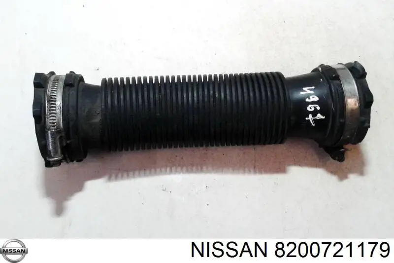 8200721179 Nissan/Infiniti Патрубок воздушный, выход воздушного фильтра
