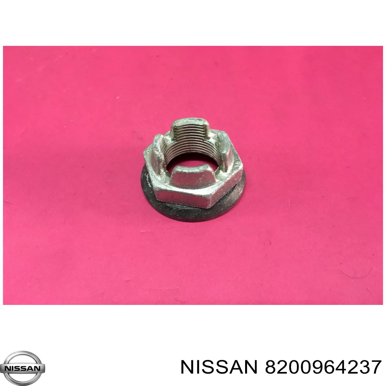 8200964237 Nissan/Infiniti Гайка полуоси передней