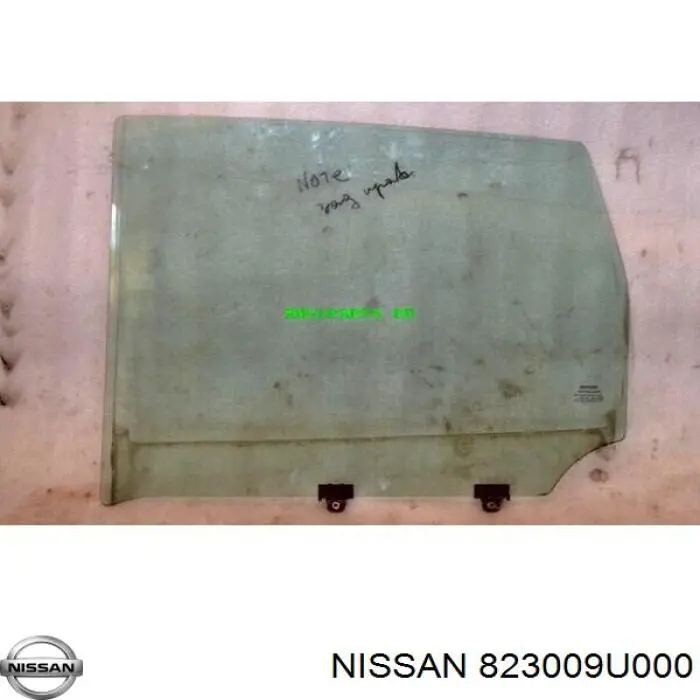 823009U000 Nissan vidro da porta traseira direita
