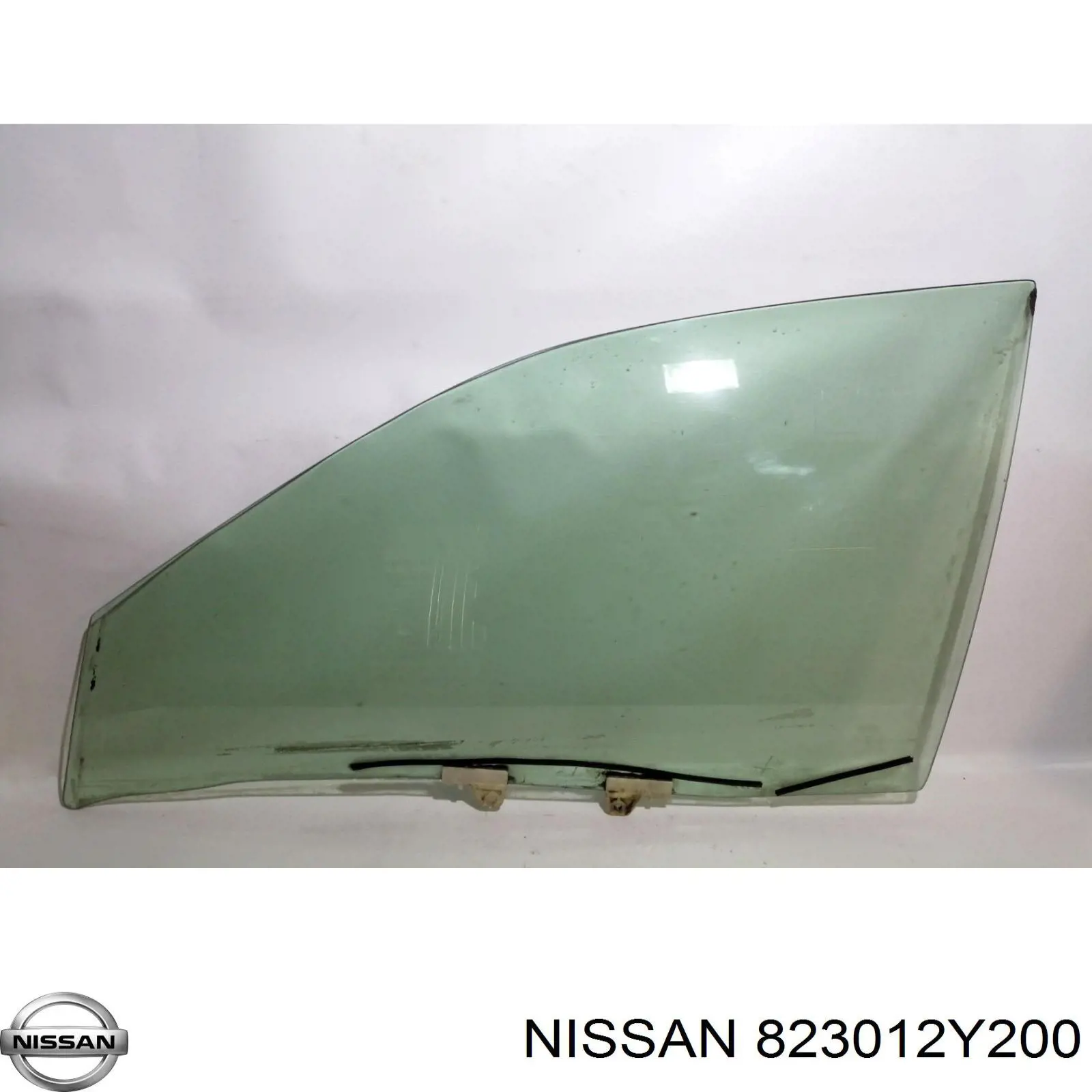 823012Y200 Nissan/Infiniti Стекло двери задней левой