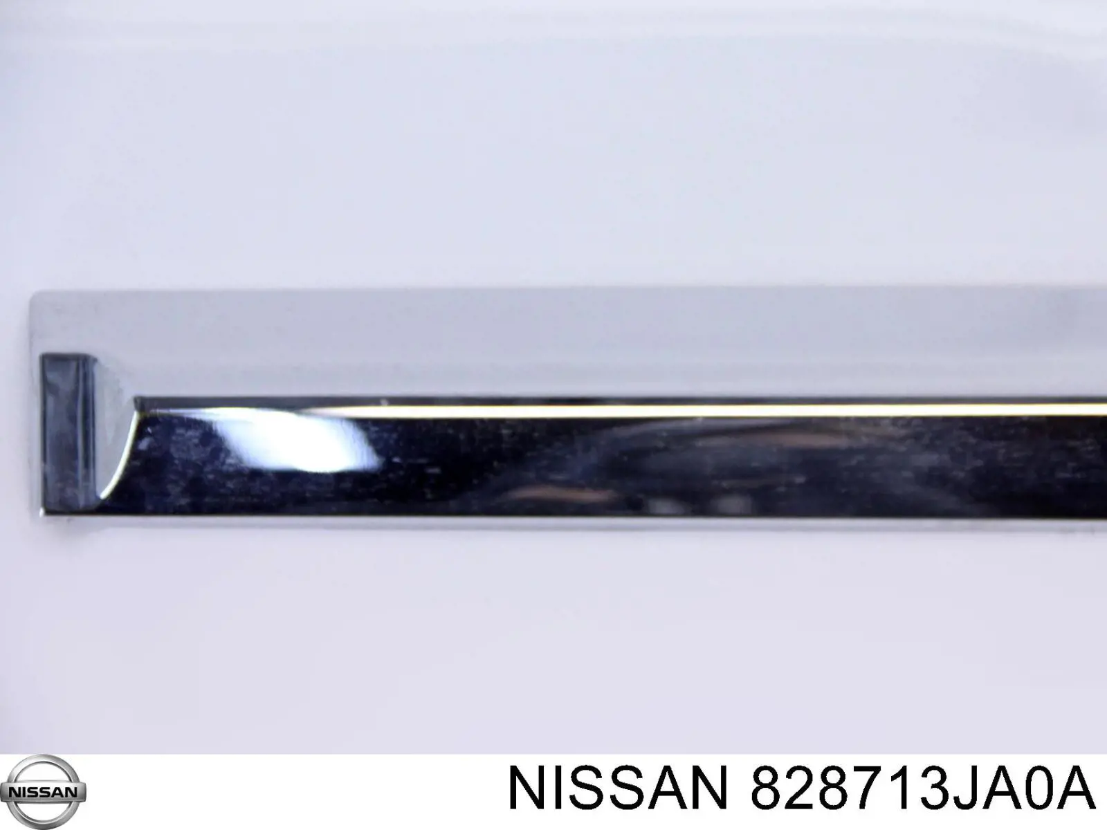 Купить 828713JA0A Nissan/Infiniti Молдинг задней левой двери