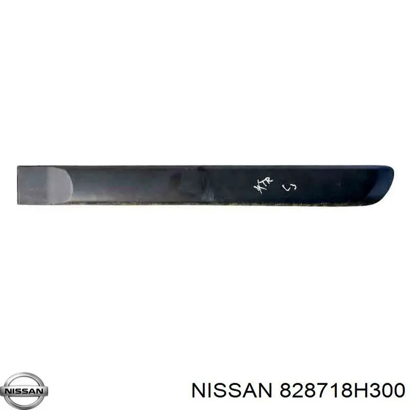 828718H300 Nissan/Infiniti Молдинг задней левой двери