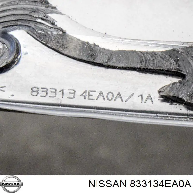 Стекло кузова (багажного отсека) левое 833134EA0A Nissan/Infiniti