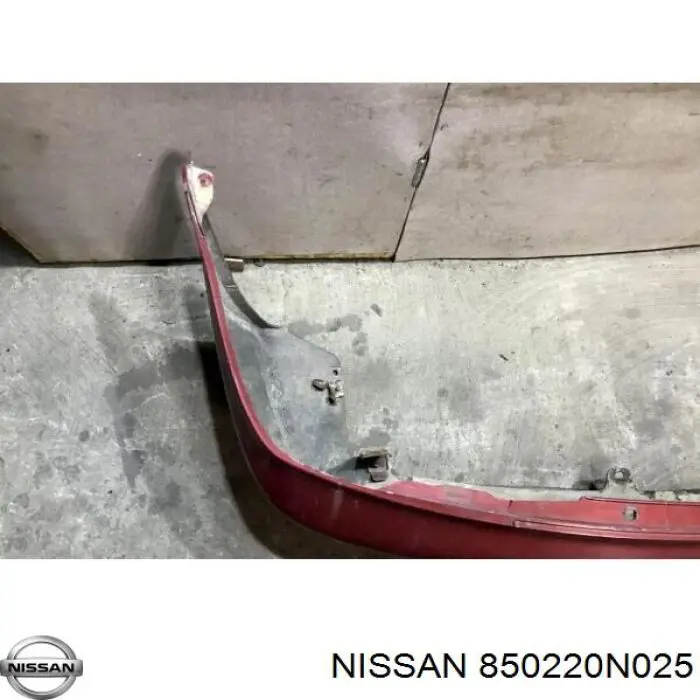 Pára-choque traseiro Nissan Almera I N15