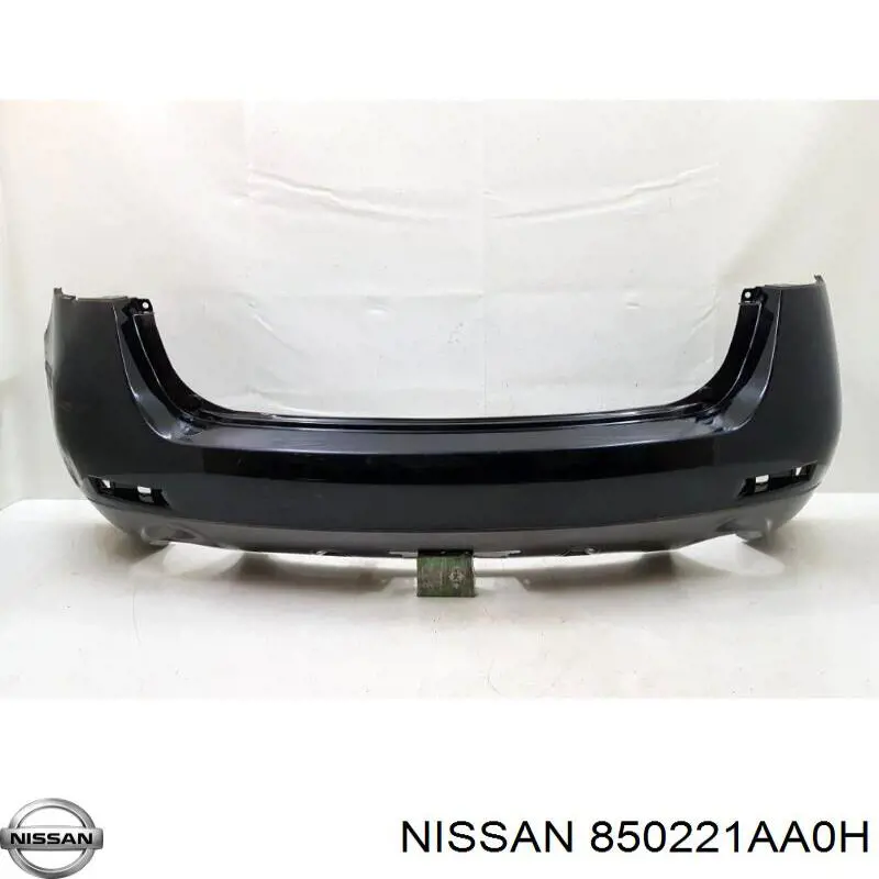 Задний бампер 850221AA0H Nissan/Infiniti