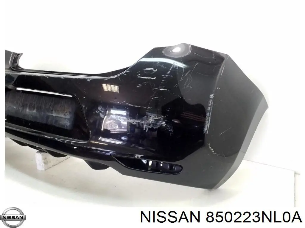 Задний бампер 850223NL0A Nissan/Infiniti