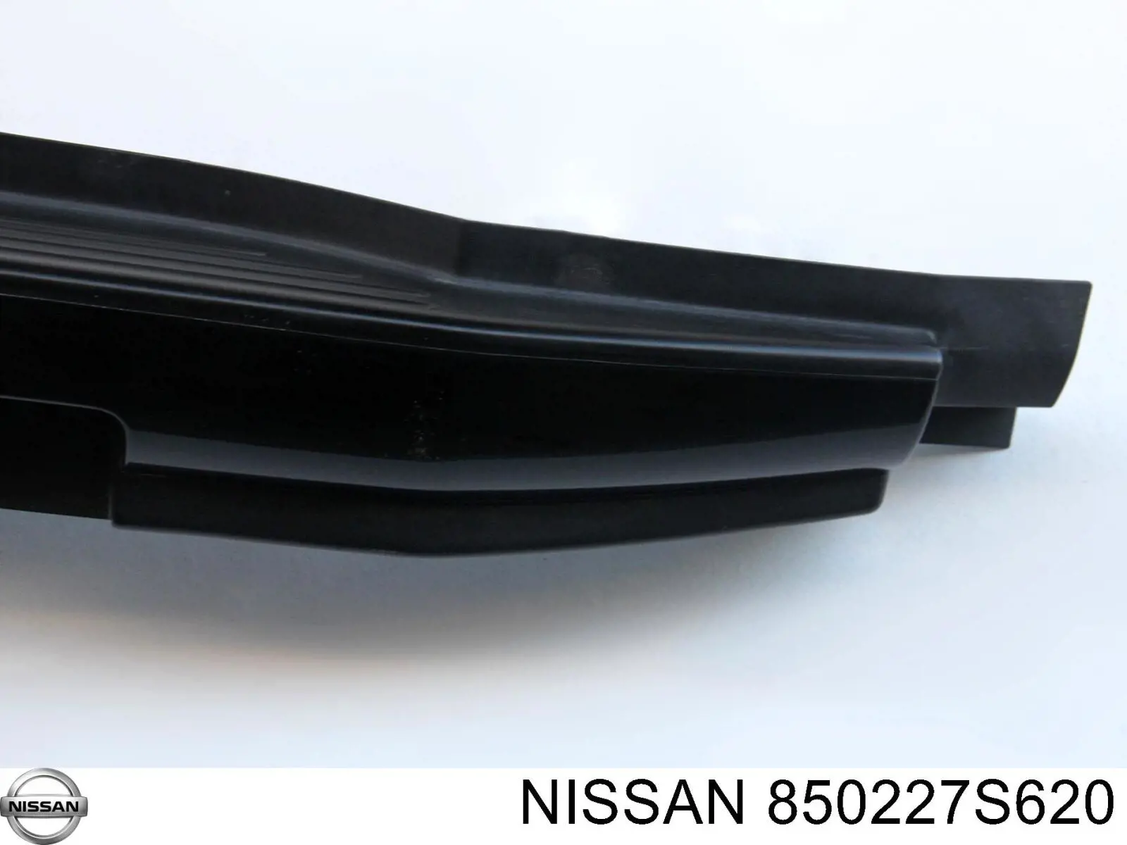 850227S620 Nissan/Infiniti Задний бампер