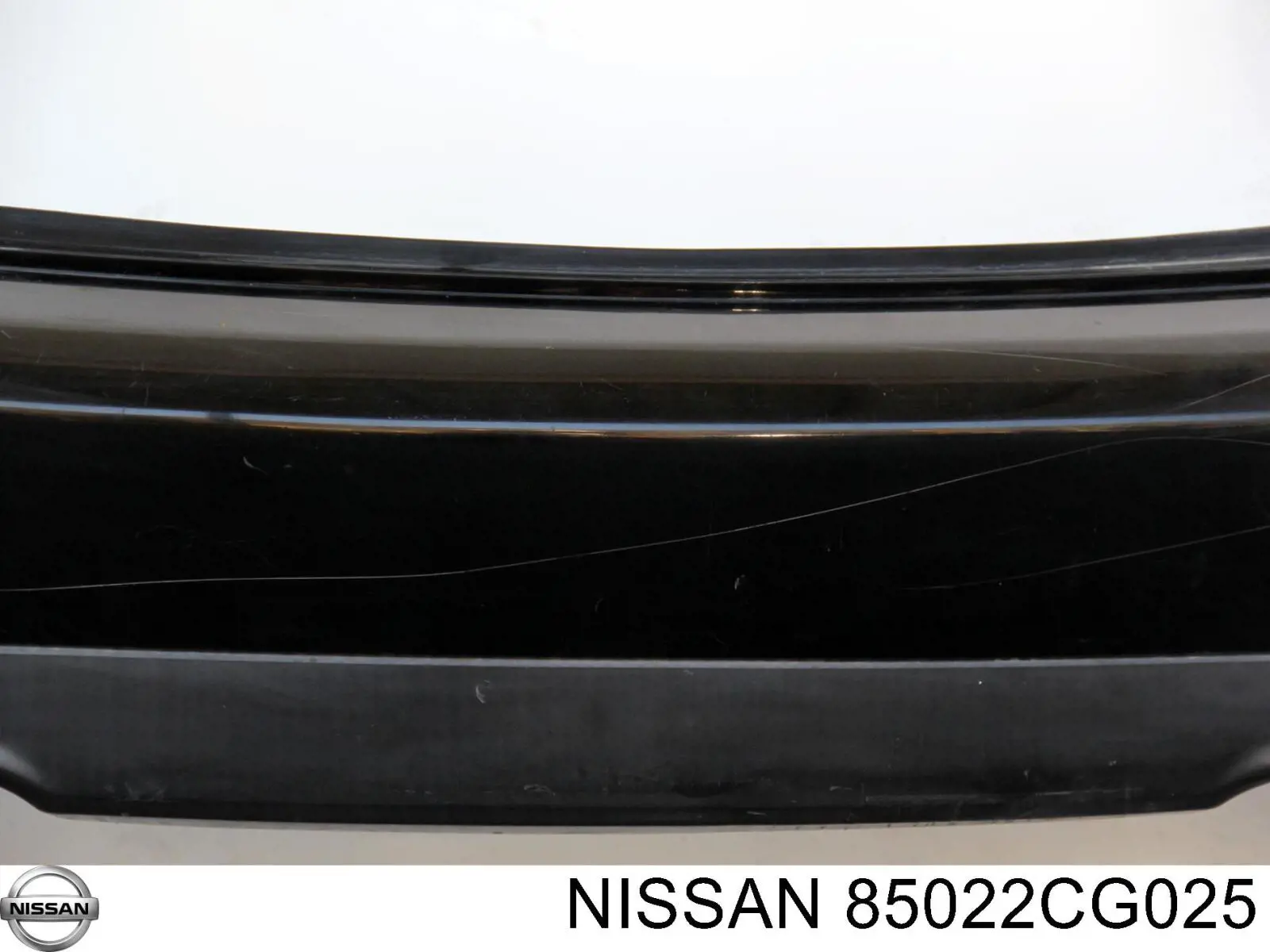 Задний бампер 85022CG025 Nissan/Infiniti