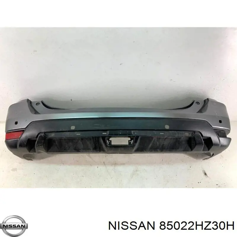 Задний бампер 85022HZ30H Nissan/Infiniti
