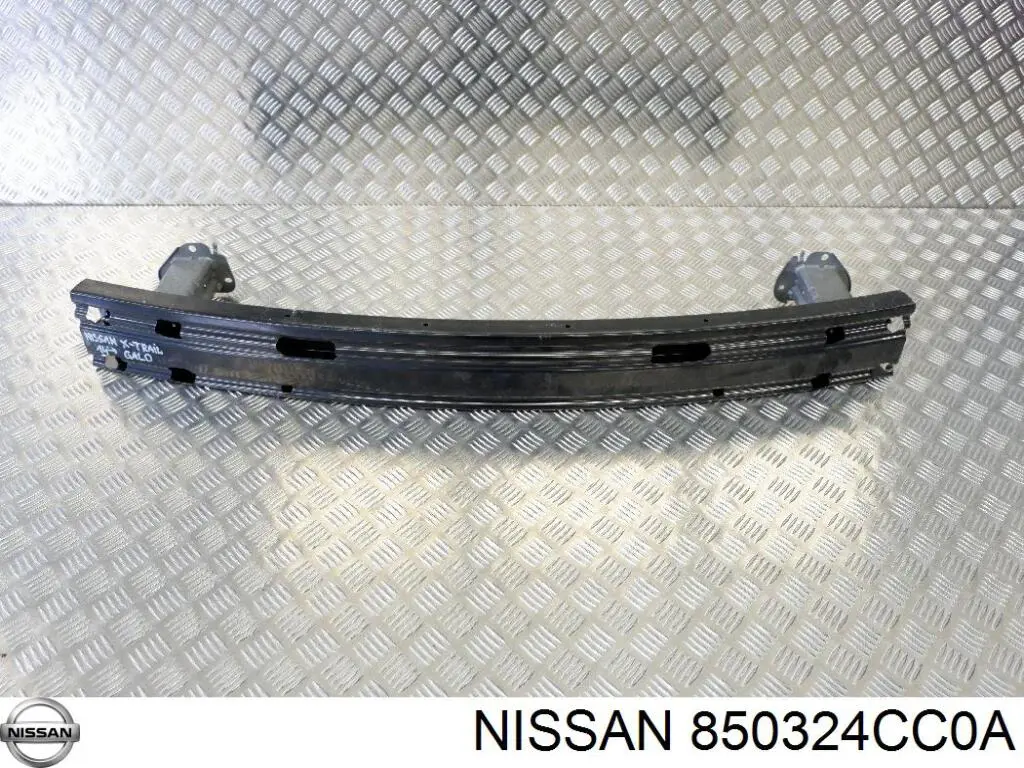 850324CC0A Nissan reforçador do pára-choque traseiro