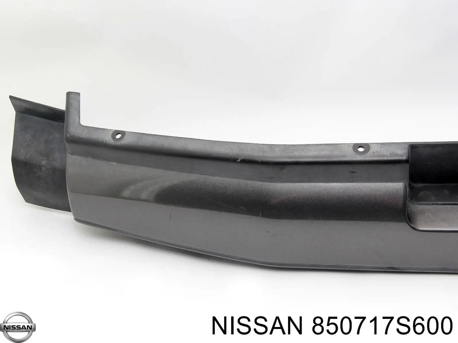 Накладка бампера заднего верхняя защитная (ступень-подножка) Nissan/Infiniti 85071ZV50A цена, от 44.49 USD
