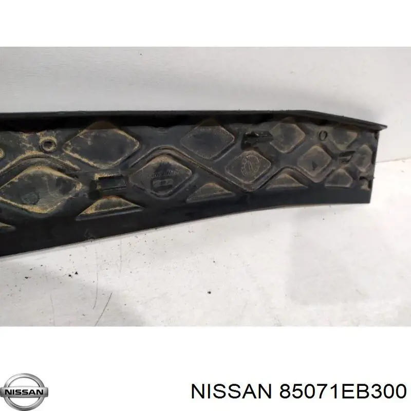 Накладка бампера заднего верхняя защитная (ступень-подножка) 85071EB300 Nissan/Infiniti