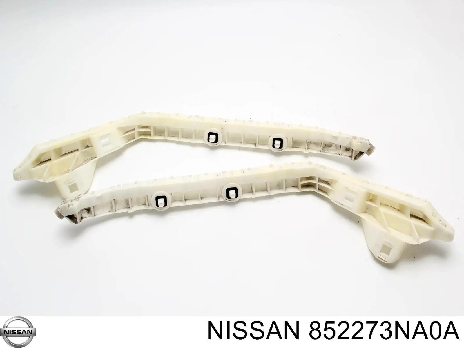 Направляющая заднего бампера левая Nissan/Infiniti 852273NA0A цена, от 39.27 USD