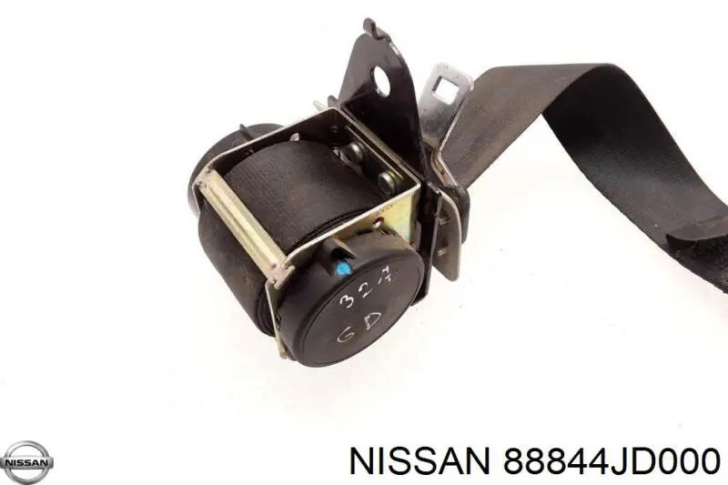Ремень безопасности задний центральный на Nissan Qashqai I 