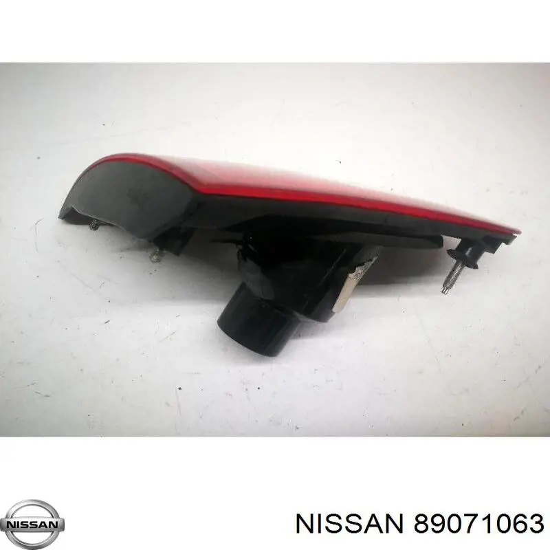 Фонарь задний левый, внутренний Nissan/Infiniti 89071063 цена, от 25.34 USD
