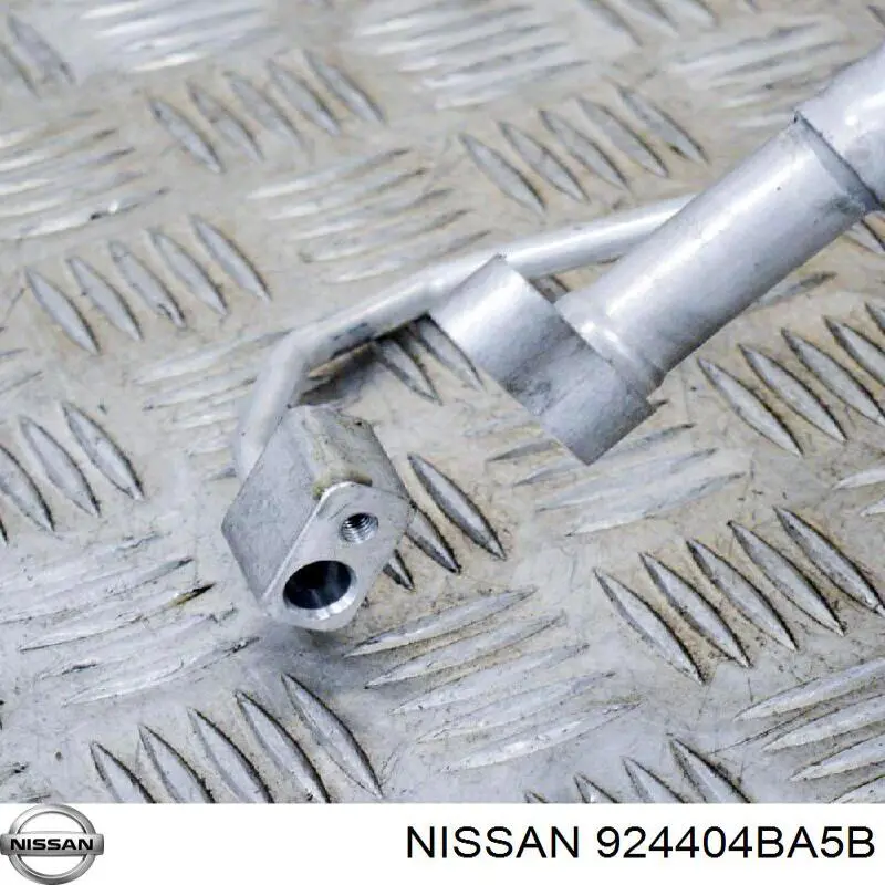Купить 924404BA5B Nissan/Infiniti Шланг кондиционера, от радиатора к испарителю