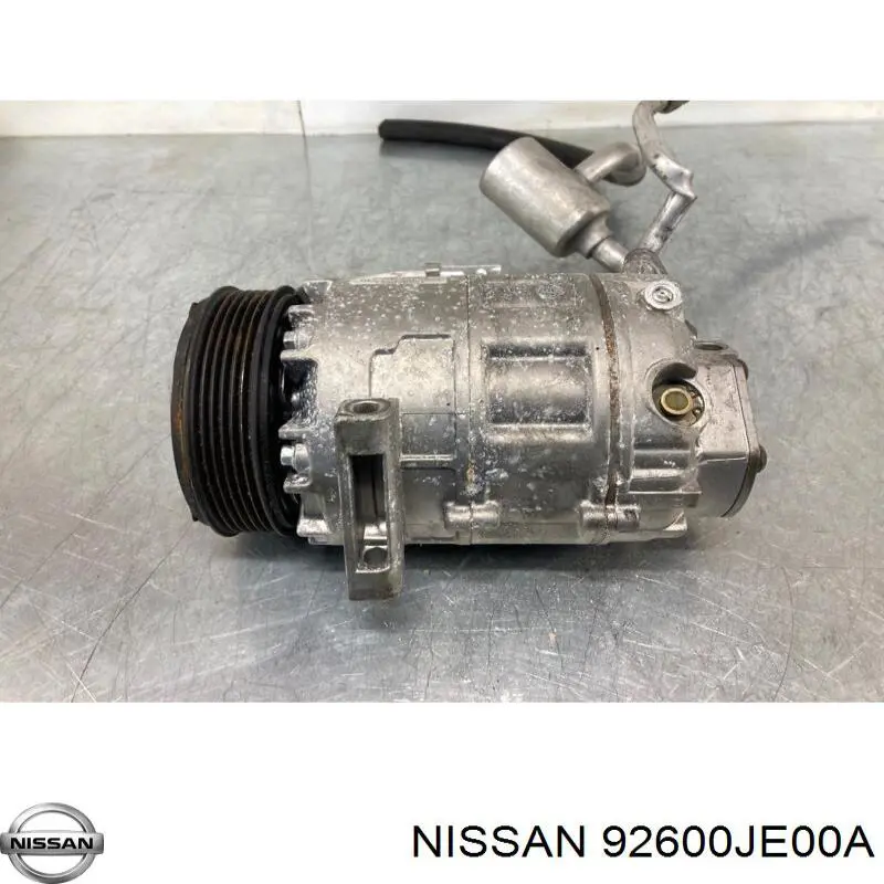 Компрессор кондиционера 92600JE00A Nissan