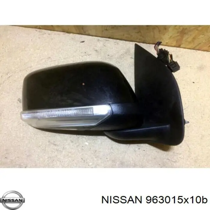 Зеркало заднего вида правое Nissan 963015X10B