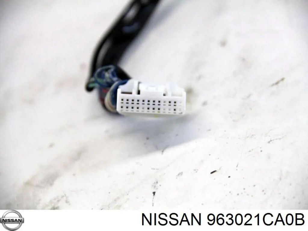 Левое боковое зеркало 963021CA0B Nissan/Infiniti