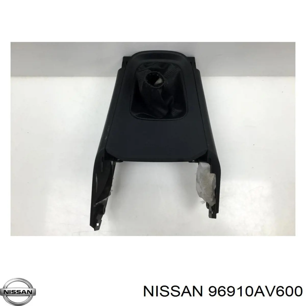 96910AV600 Nissan/Infiniti Консоль центральная панели управления