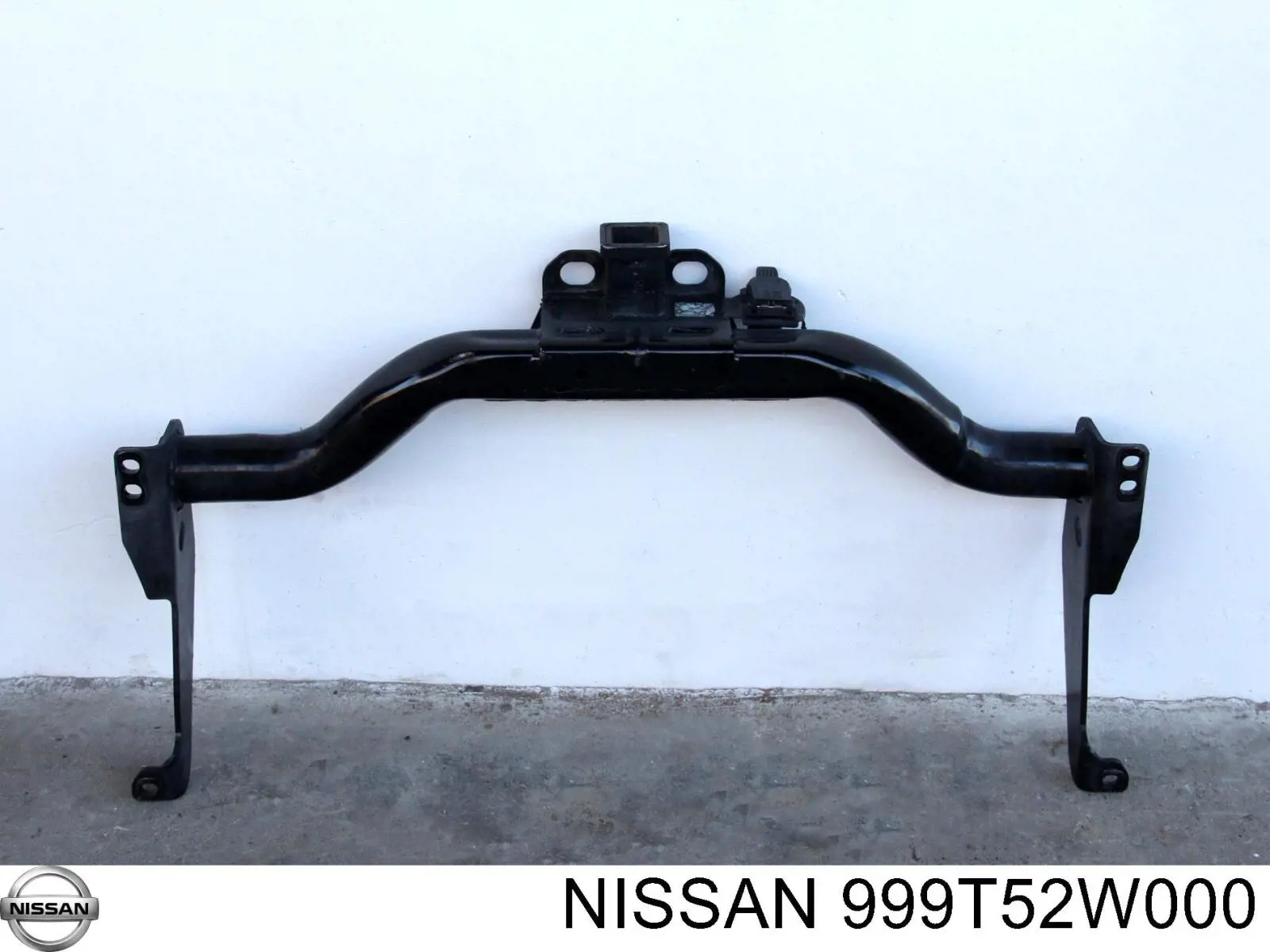  999T52W000 Nissan