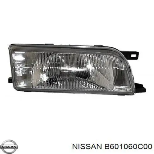 Фара правая B601060C00 Nissan