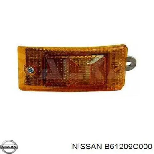 Габарит передний правый B61209C000 Nissan