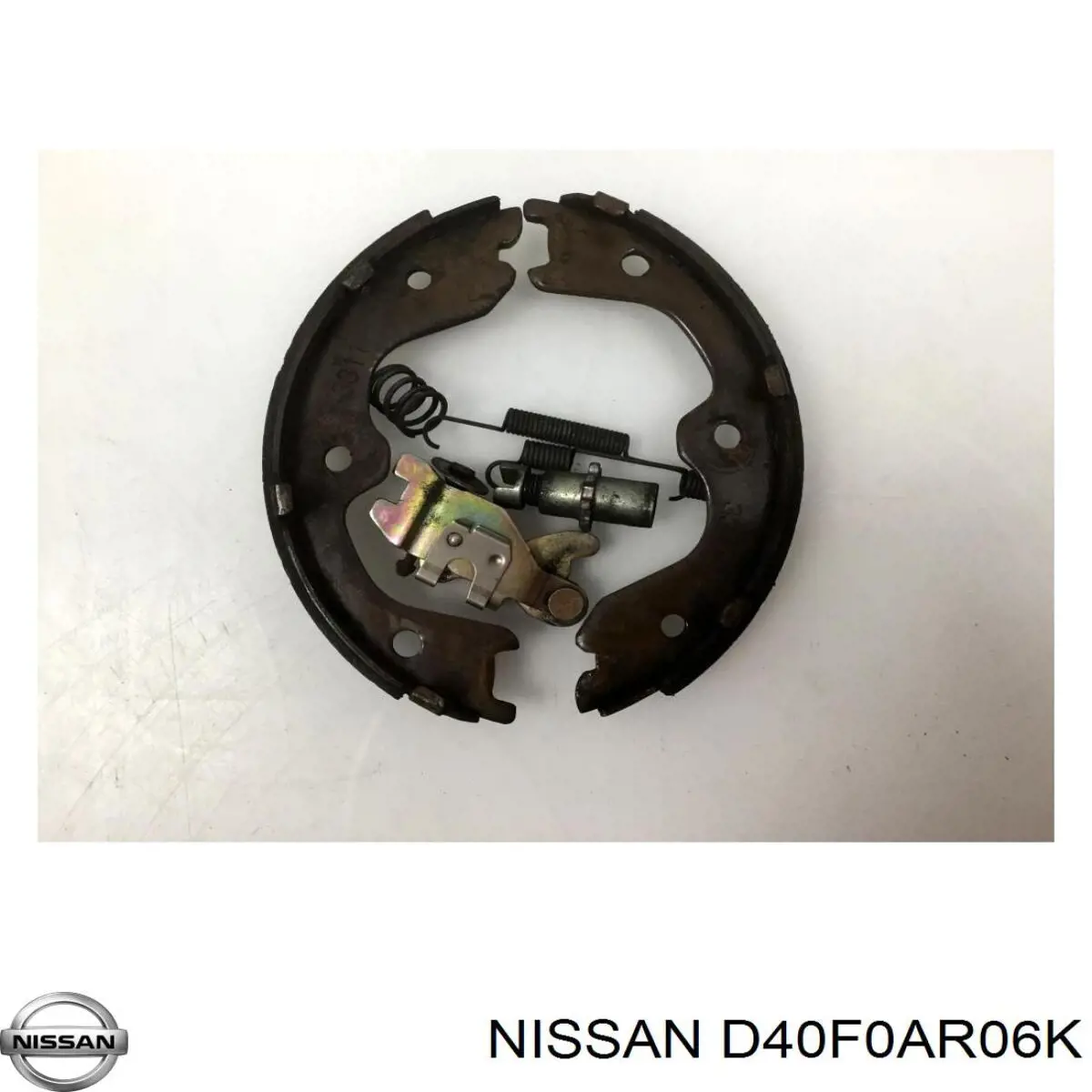 Колодки ручника D40F0AR06K Nissan