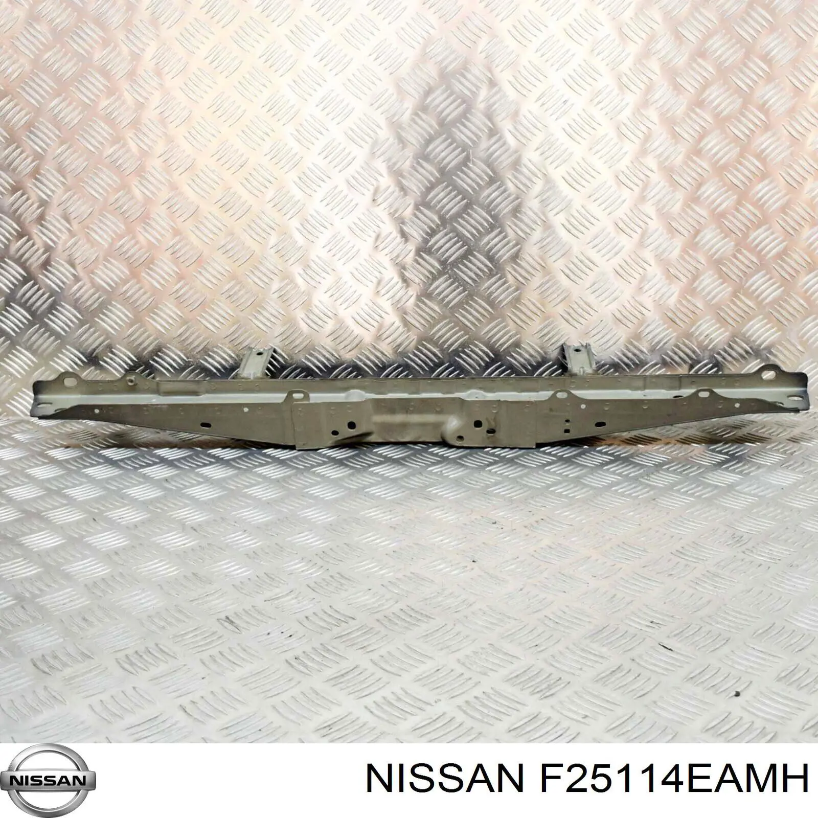 Верхняя рамка радиатора F25114EAMA Nissan/Infiniti
