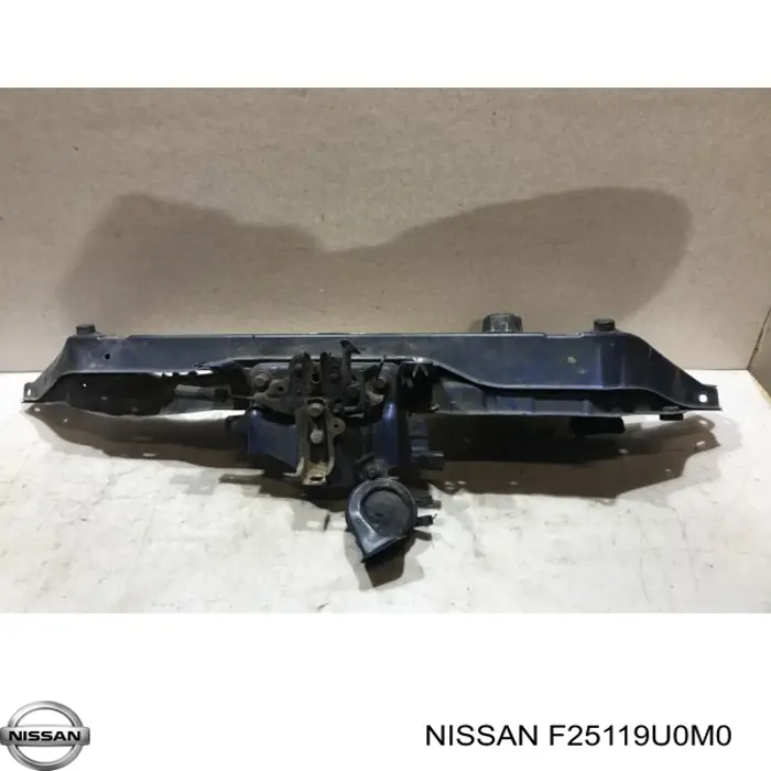 F25119U0MA Nissan суппорт радиатора верхний (монтажная панель крепления фар)