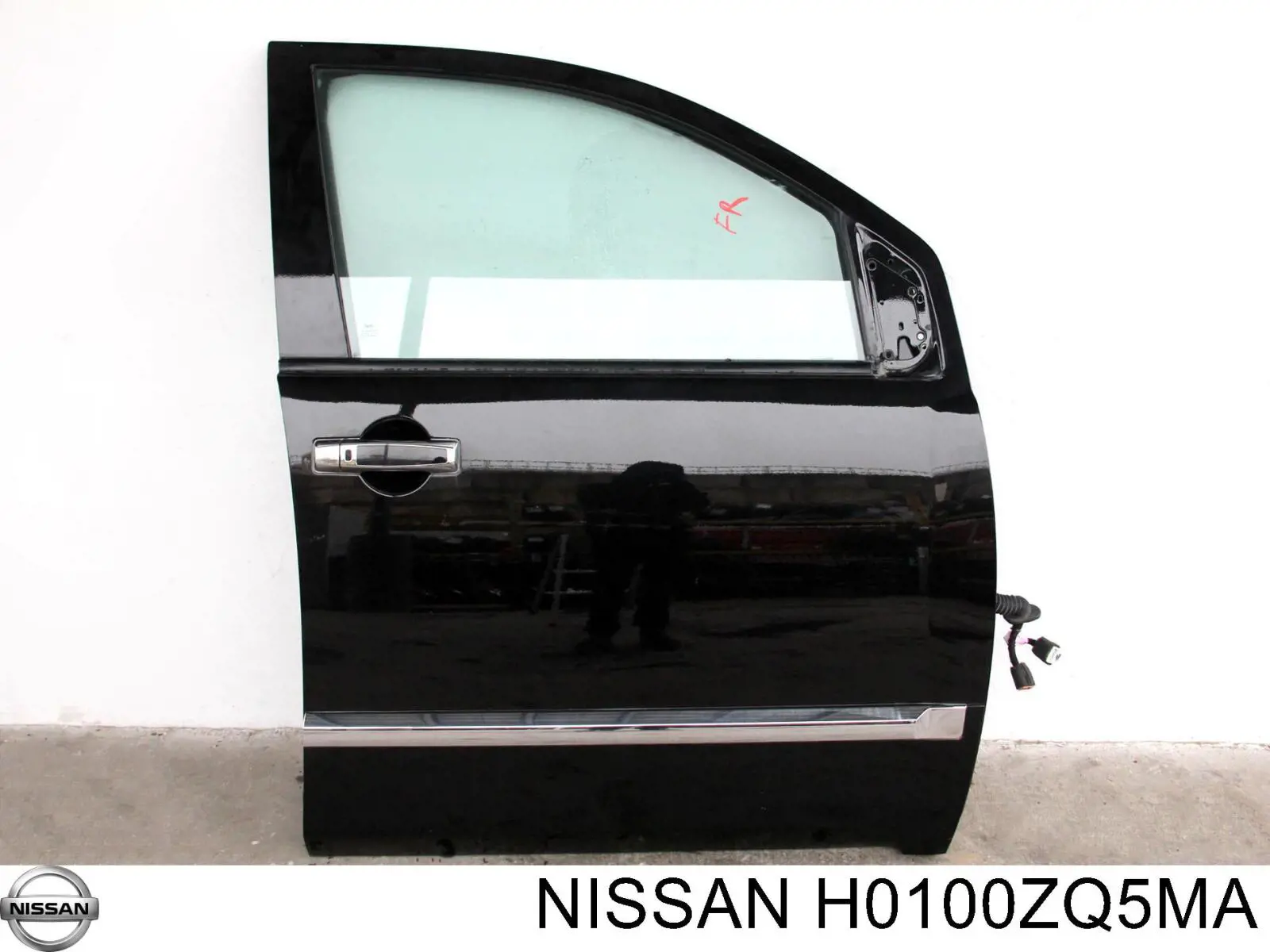 H0100ZQ5MA Nissan porta dianteira direita