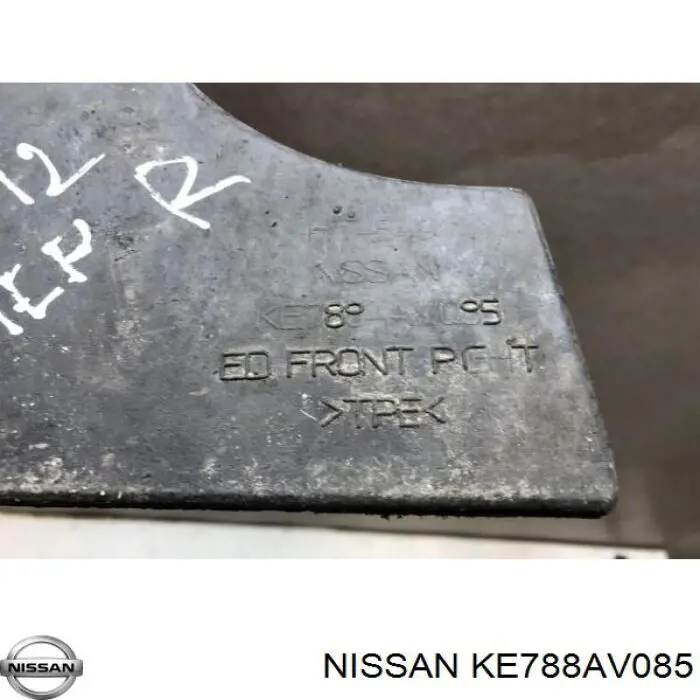 KE788AV085 Nissan/Infiniti Комплект передних брызговиков