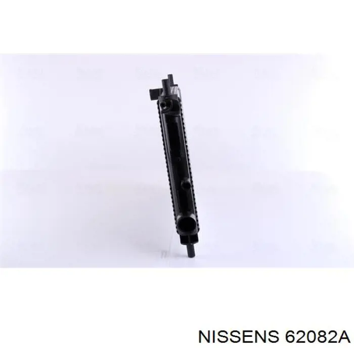 Радиатор охлаждения двигателя Nissens 62082A цена, от 63.40 USD