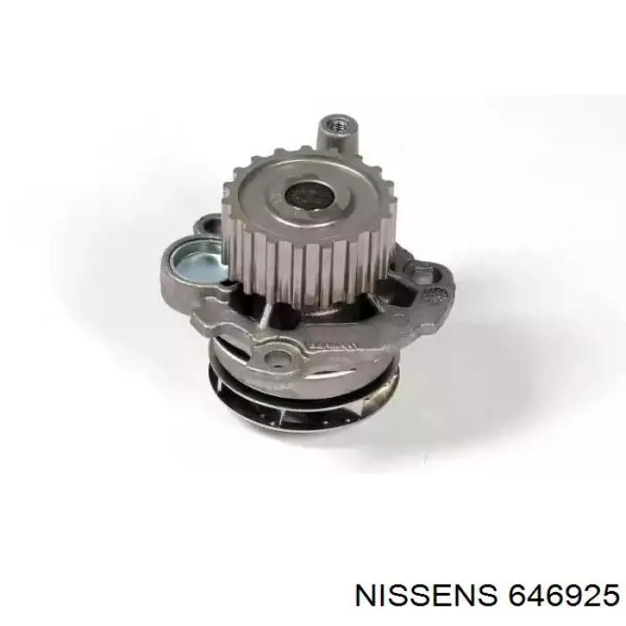 646925 Nissens Радиатор основной