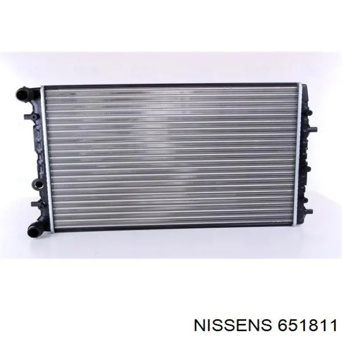 Радиатор охлаждения двигателя Nissens 651811 цена, от 40.54 USD