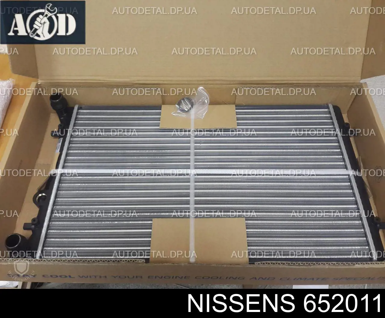 Радиатор охлаждения двигателя Nissens 652011 цена, от 54.92 USD