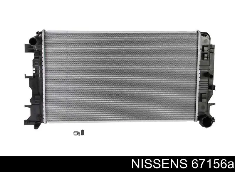 Радиатор охлаждения двигателя NISSENS 67156A