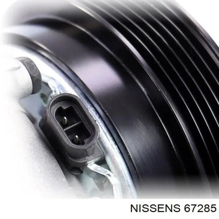 Радиатор охлаждения Nissens 67285