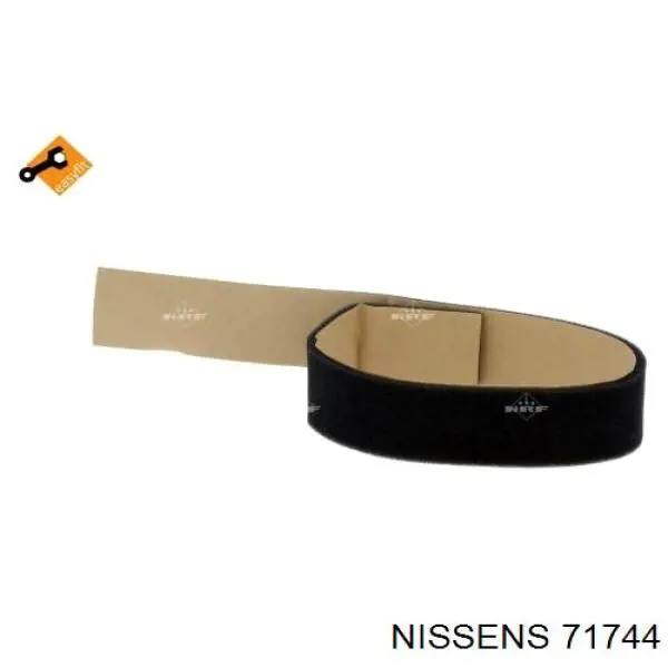 71744 Nissens Радиатор отопителя салона