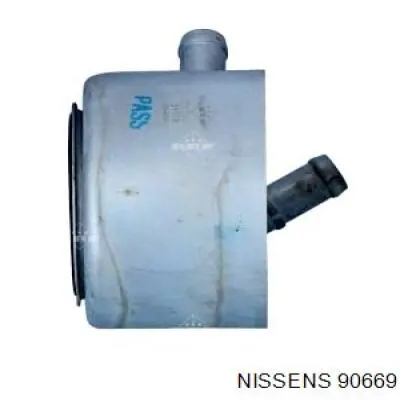 Радиатор масляный (холодильник), под фильтром Nissens 90669 цена, от 37.91 USD