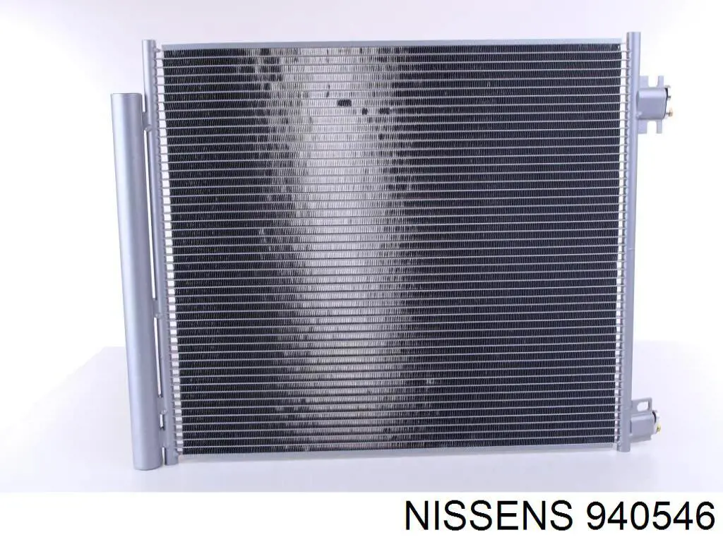 Condensador aire acondicionado 940546 Nissens