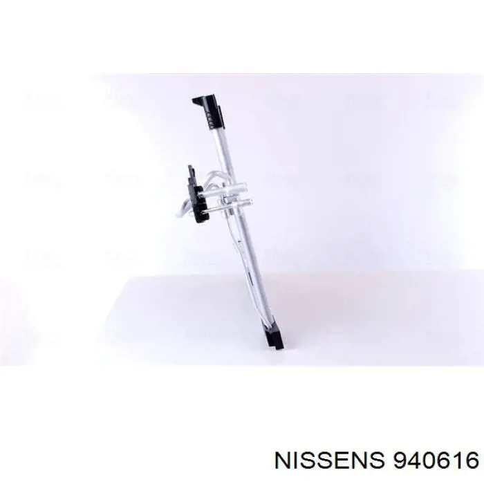 Радіатор кондиціонера 940616 Nissens
