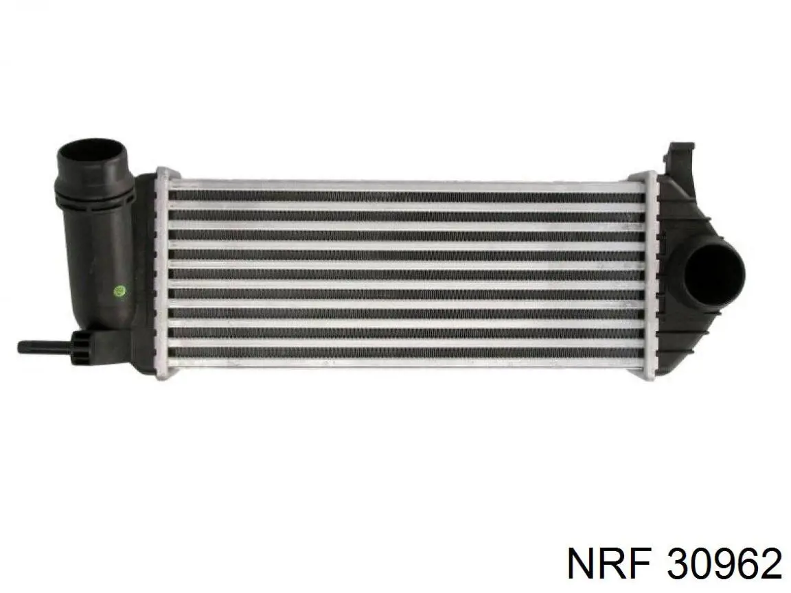 Радиатор интеркуллера на Renault Kangoo II 