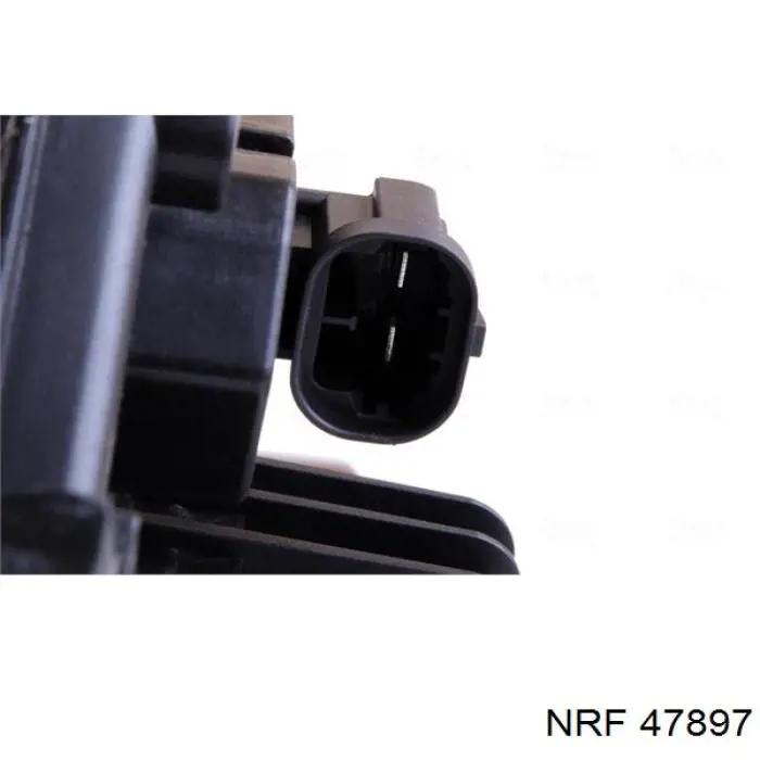 47897 NRF диффузор радиатора охлаждения, в сборе с мотором и крыльчаткой