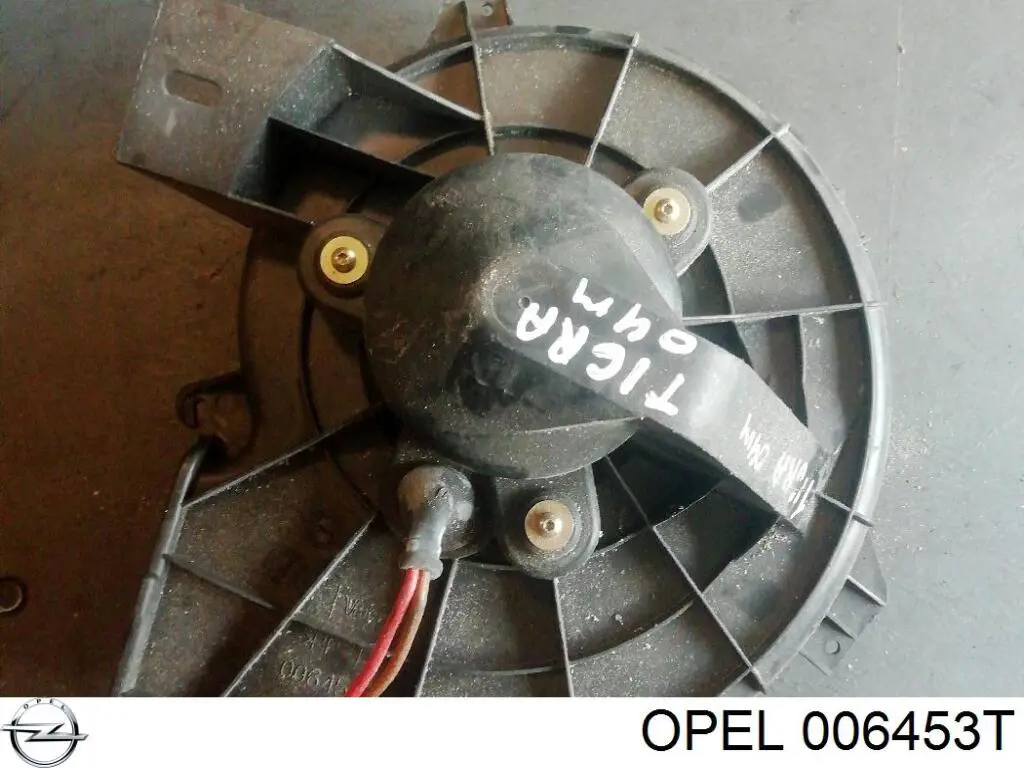 Мотор вентилятора печки (отопителя салона) Opel 006453T