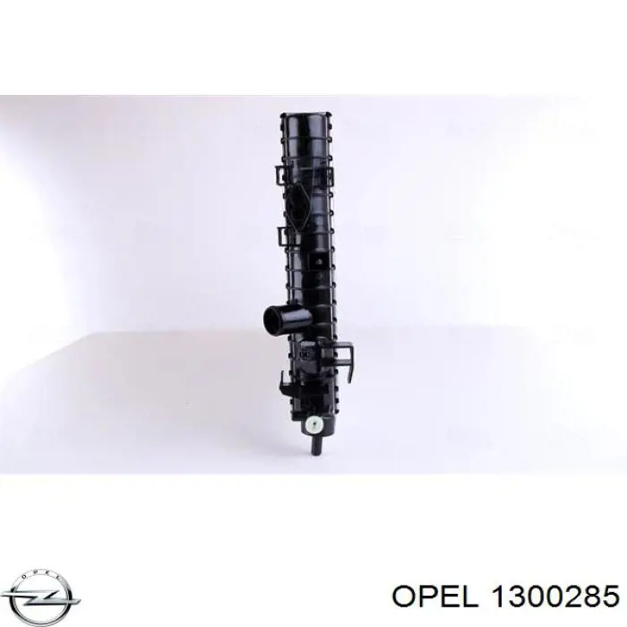 Радиатор 1300285 Opel