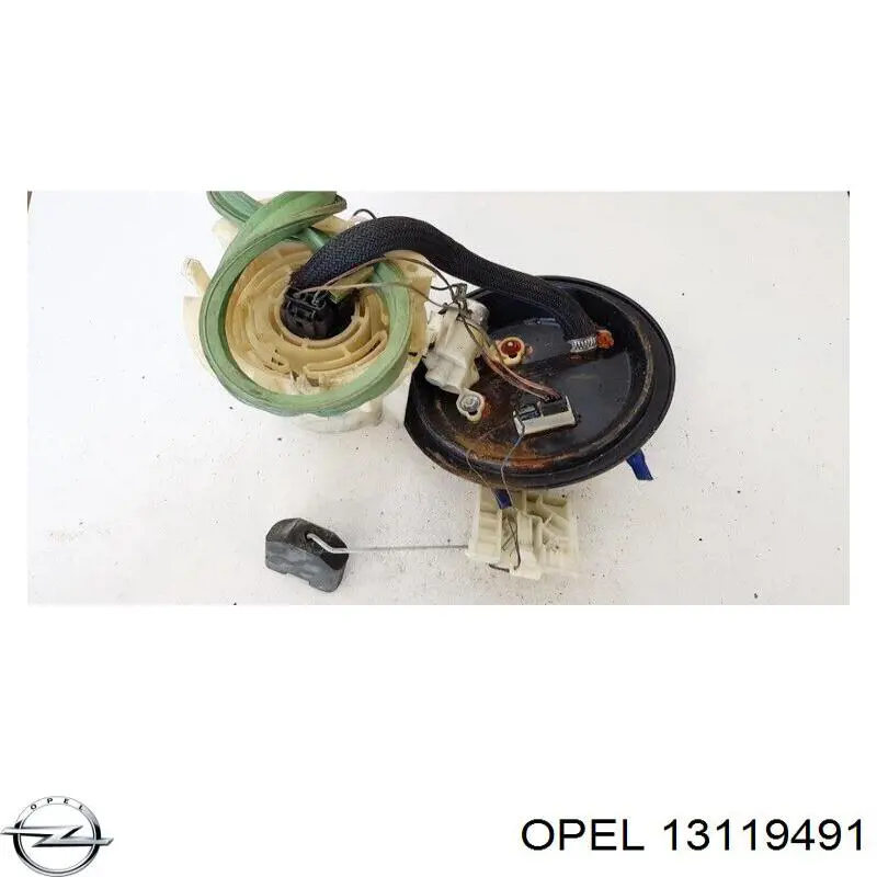 Топливный насос Opel 5815010