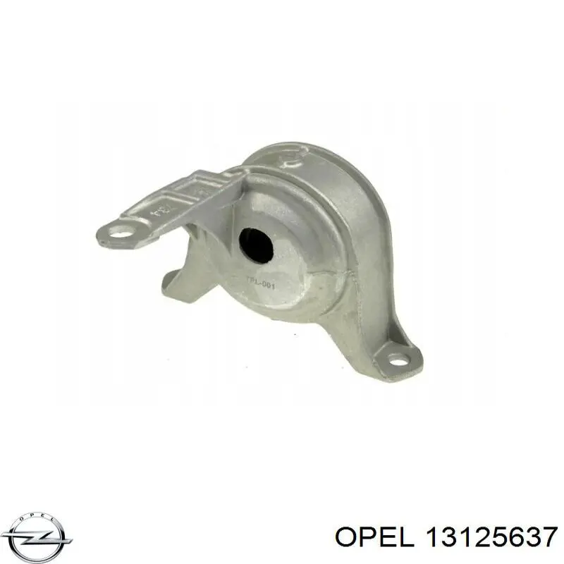 Правая подушка двигателя 13125637 Opel