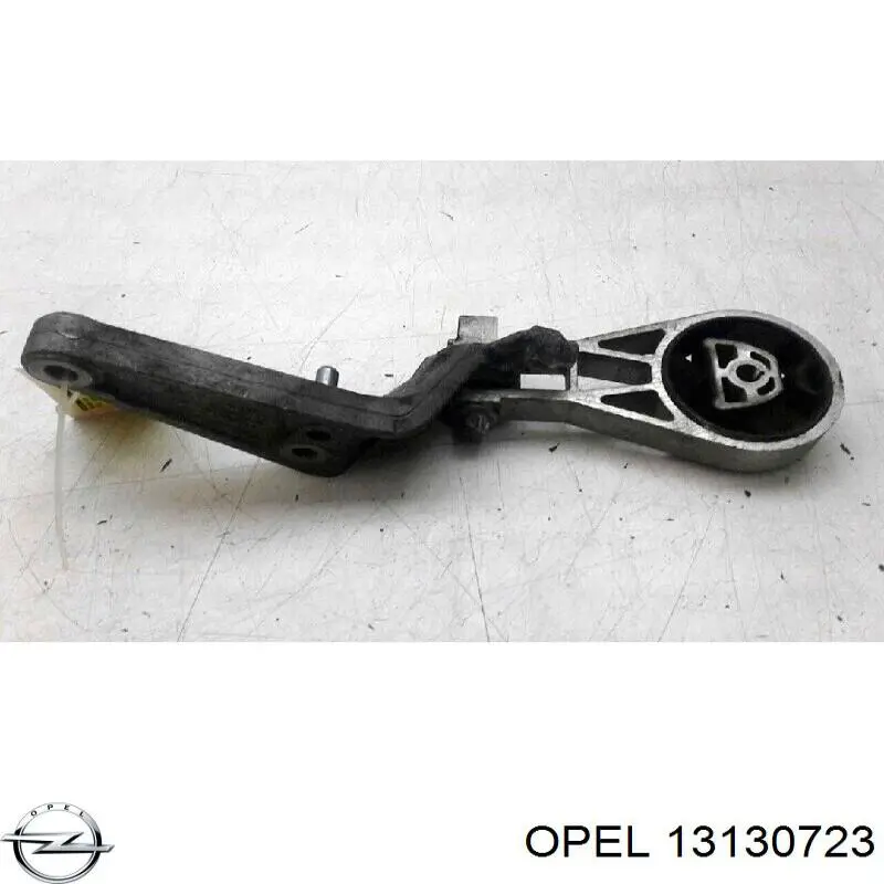 Кронштейн подушки (опоры) двигателя, задней Opel 13130723